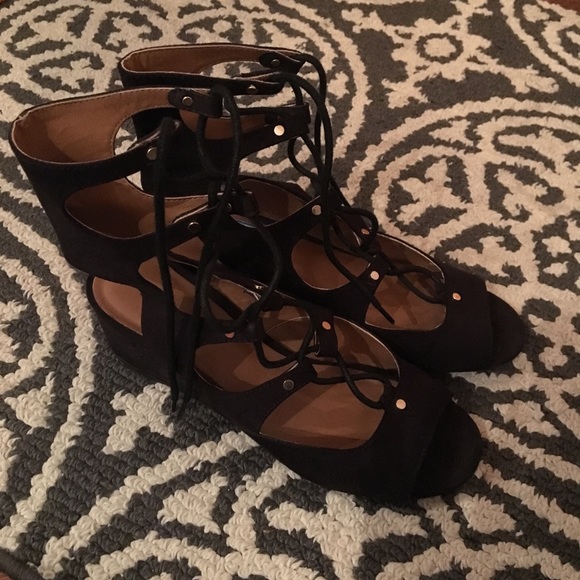 DONATED Wedge lace-up sandals - Picture 5 of 5